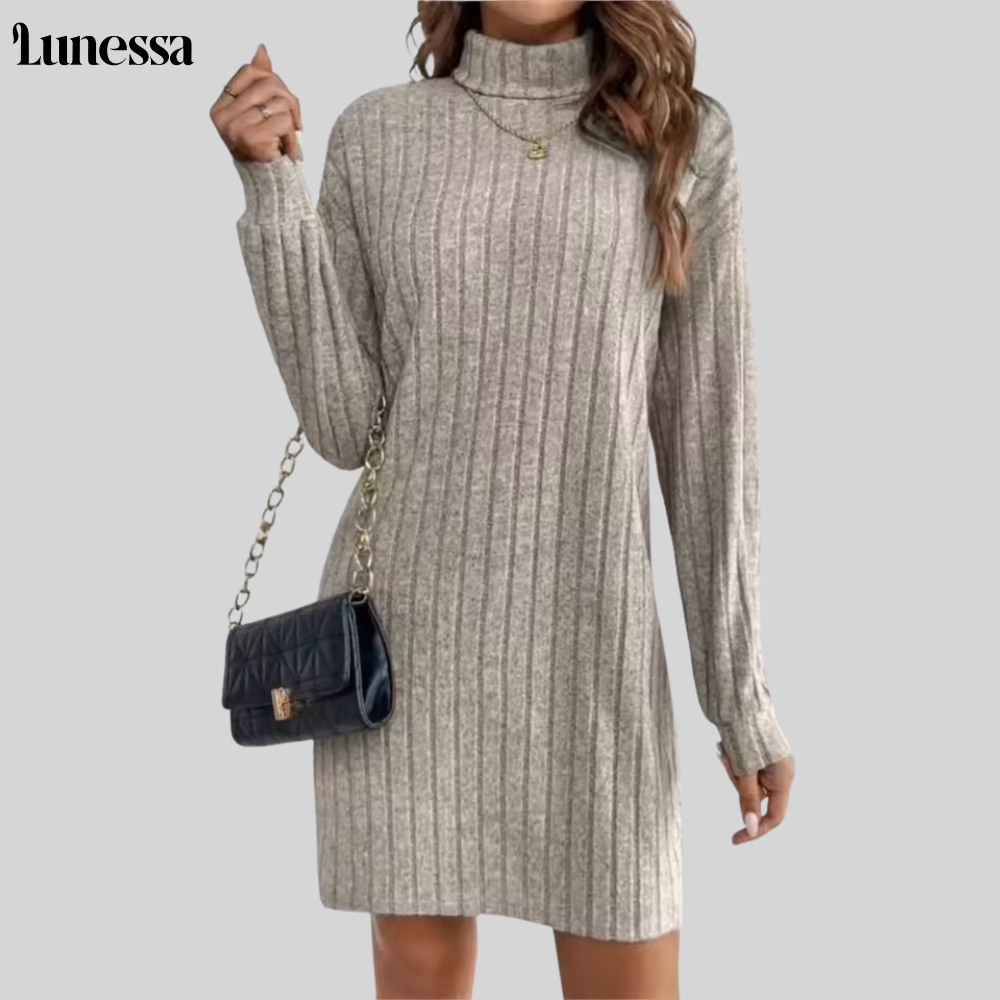 Lunessa ™ Noire élegance Strickkleid
