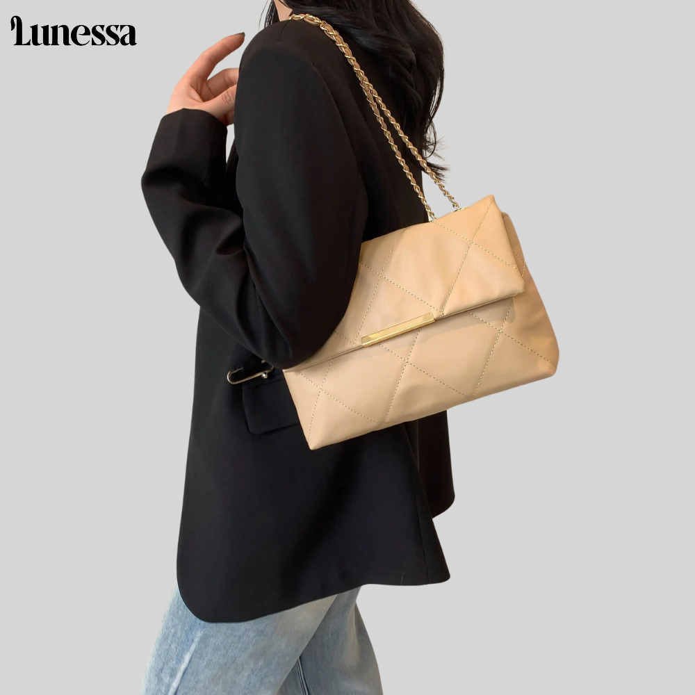 Sac en chaîne matelassé Lunessa ™ - Luxus TRIFFT ALLTAG