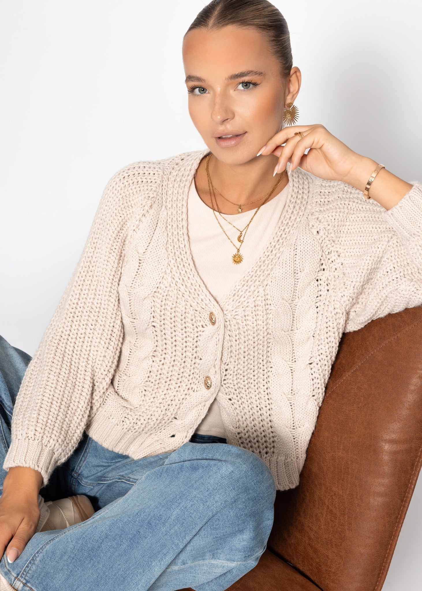 Zopfstrick -cardigan mit knopfleiste - beige